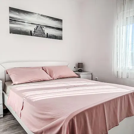 Sara By Interhome * Zadar