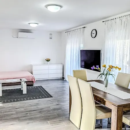 Sara By Interhome Appartement