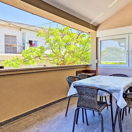 Vakantiehuis Sara By Interhome Zadar