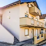 Holiday Home Sara By Interhome Apartmán Zadar