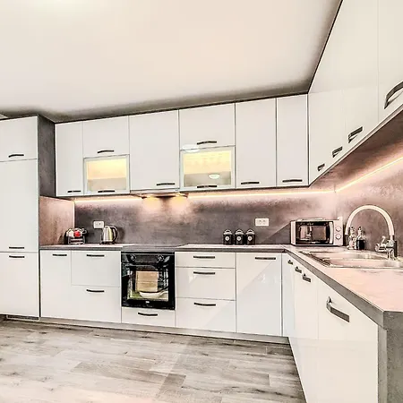 Sara By Interhome Zadar